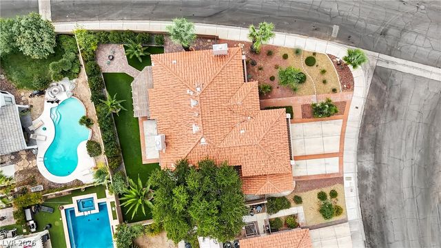2936 Pleasant Lake Drive, Las Vegas, NV 89117