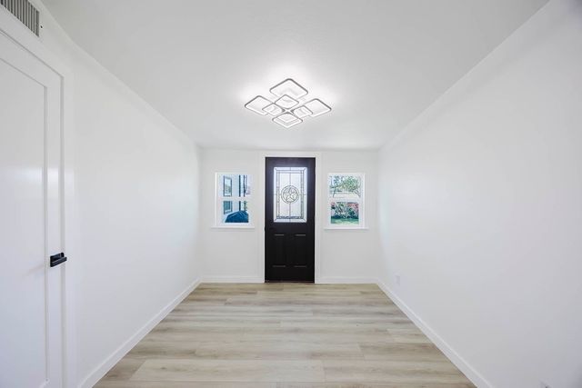 2504 Guilford Road, Fort Worth, TX 76107