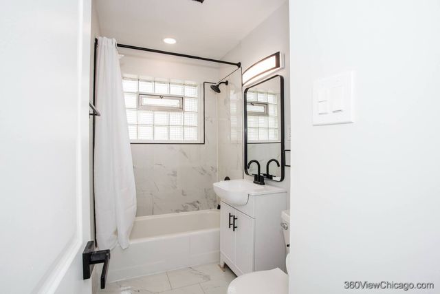 8651 44th Street, Lyons, IL 60534