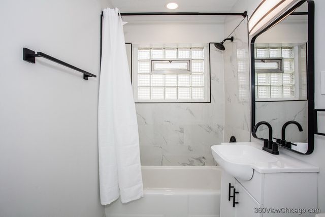 8651 44th Street, Lyons, IL 60534