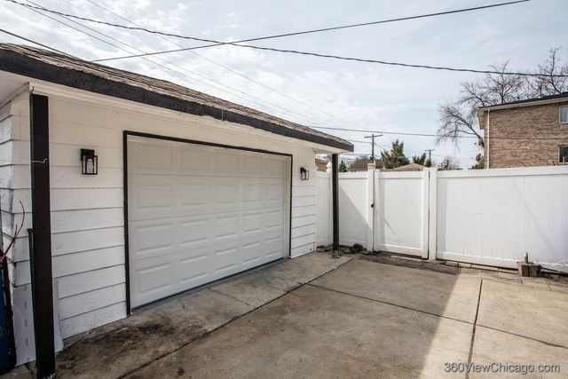 8651 44th Street, Lyons, IL 60534