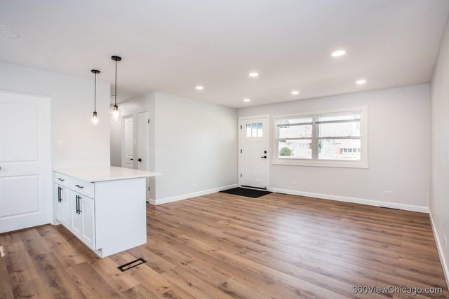 8651 44th Street, Lyons, IL 60534