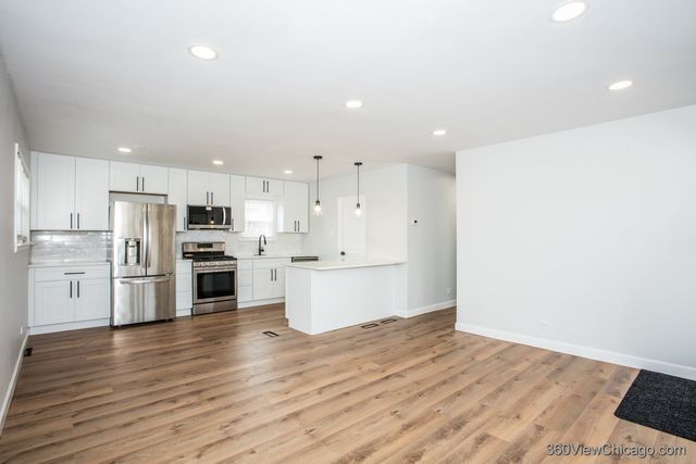 8651 44th Street, Lyons, IL 60534