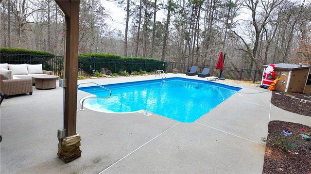 8179 Pineview Court, Villa Rica, GA 30180