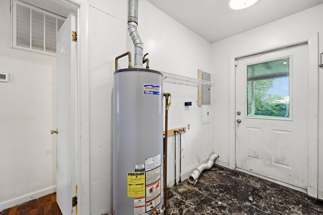 322 Wilson Downing Road, Lexington, KY 40517