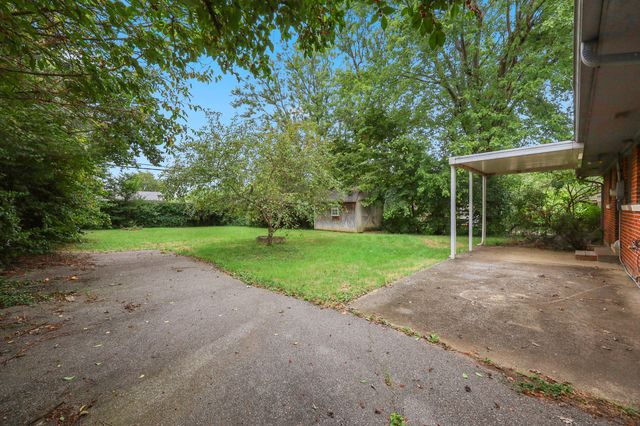 322 Wilson Downing Road, Lexington, KY 40517