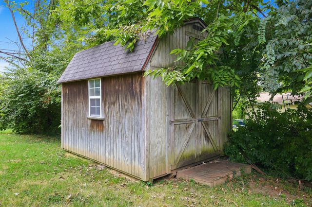 322 Wilson Downing Road, Lexington, KY 40517