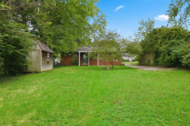 322 Wilson Downing Road, Lexington, KY 40517