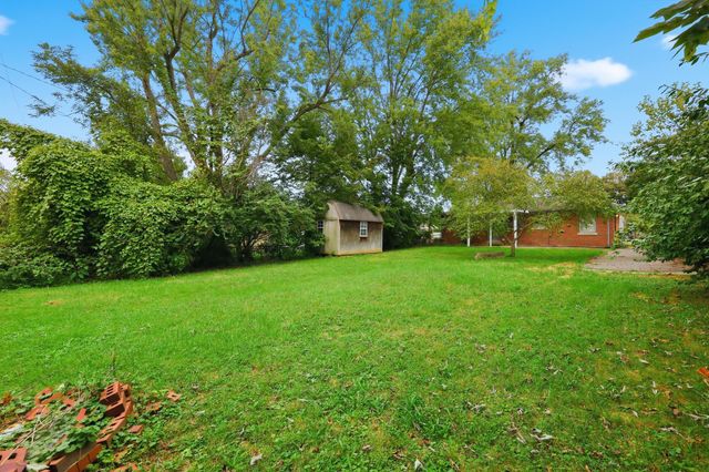 322 Wilson Downing Road, Lexington, KY 40517