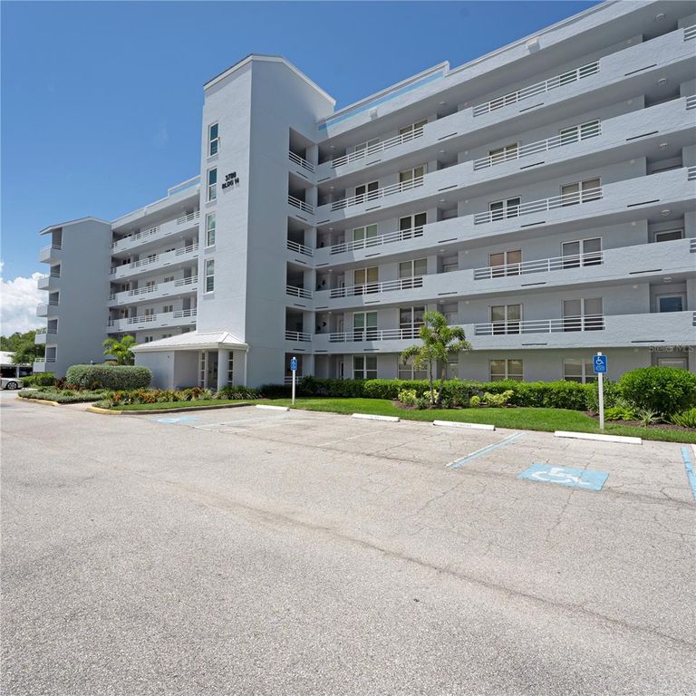 3780 PINEBROOK CIRCLE 105, Bradenton, FL 34209