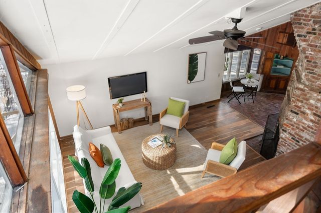 77 Old County Rd., Waltham, MA 02453