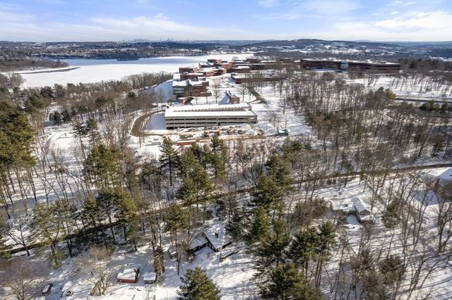 77 Old County Rd., Waltham, MA 02453