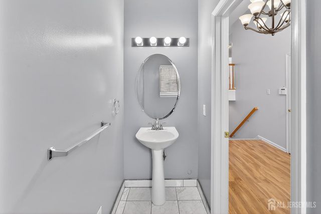 18 Bridgepointe Drive 18, South Amboy, NJ 08879