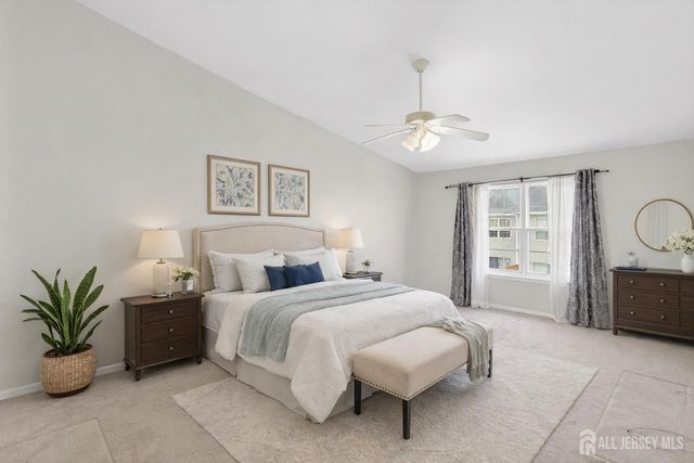 18 Bridgepointe Drive 18, South Amboy, NJ 08879