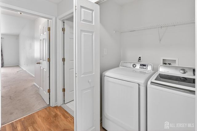 18 Bridgepointe Drive 18, South Amboy, NJ 08879