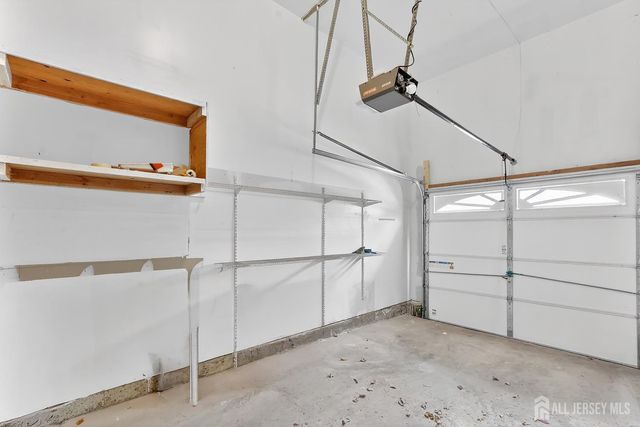 18 Bridgepointe Drive 18, South Amboy, NJ 08879