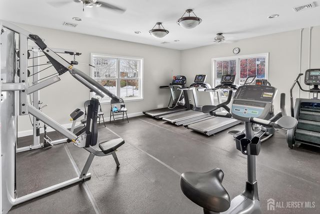 18 Bridgepointe Drive 18, South Amboy, NJ 08879