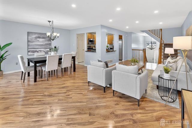 18 Bridgepointe Drive 18, South Amboy, NJ 08879