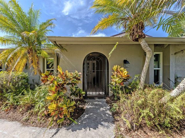 750 SHETLAND CIRCLE, Nokomis, FL 34275