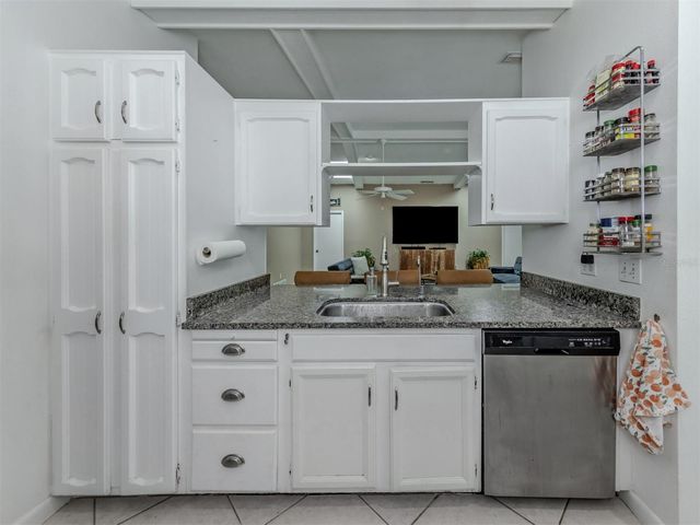750 SHETLAND CIRCLE, Nokomis, FL 34275