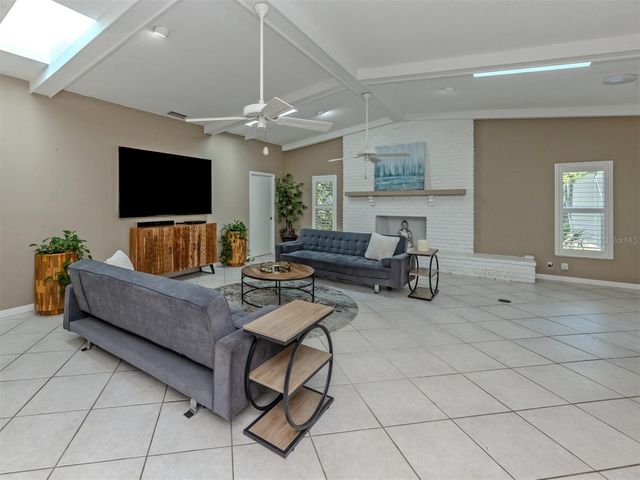 750 SHETLAND CIRCLE, Nokomis, FL 34275