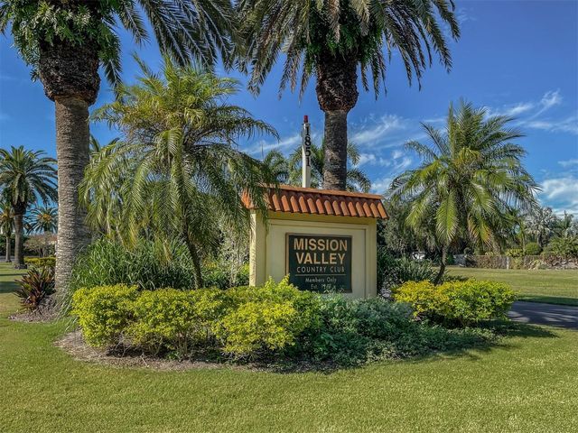 750 SHETLAND CIRCLE, Nokomis, FL 34275
