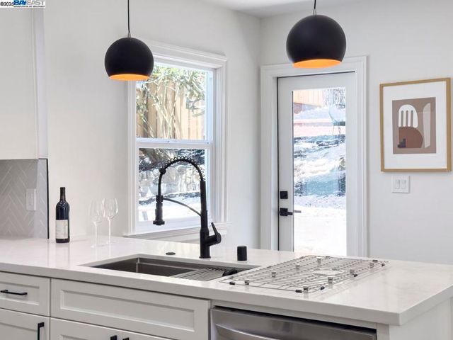 479 Kentucky Ave, Berkeley, CA 94707