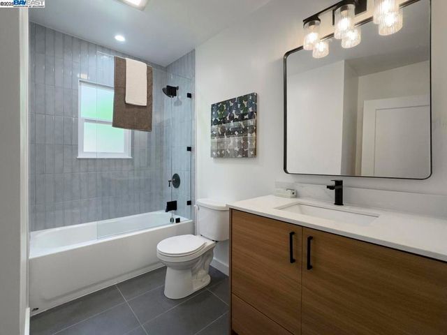 479 Kentucky Ave, Berkeley, CA 94707