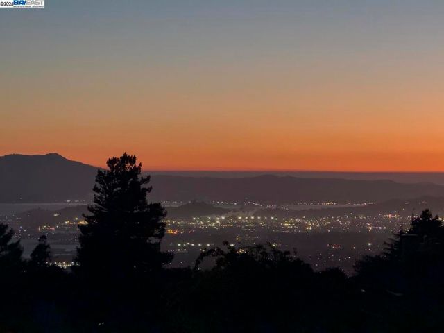 479 Kentucky Ave, Berkeley, CA 94707