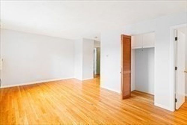 295 Main St 24, Reading, MA 01867