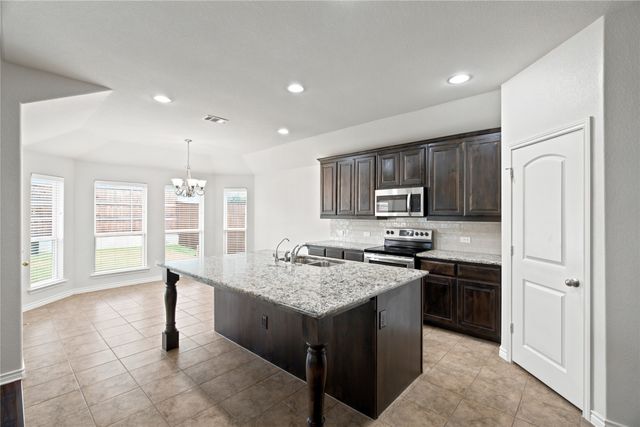 217 Angelina Court, Azle, TX 76020