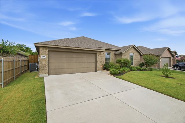 217 Angelina Court, Azle, TX 76020