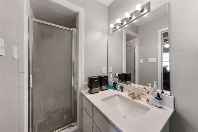 1421 S 12th Street 210, Waco, TX 76706