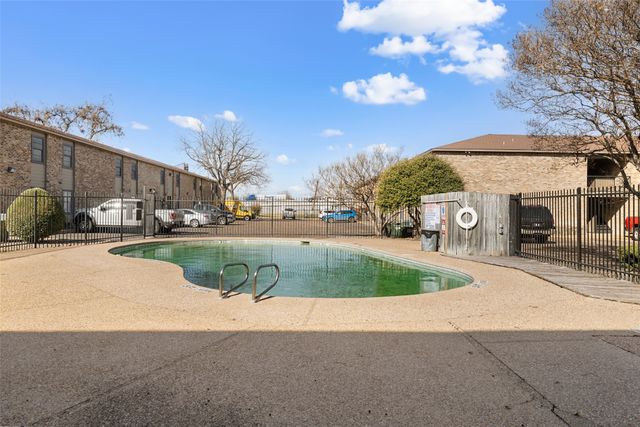 1421 S 12th Street 210, Waco, TX 76706