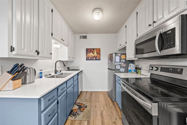 1421 S 12th Street 210, Waco, TX 76706