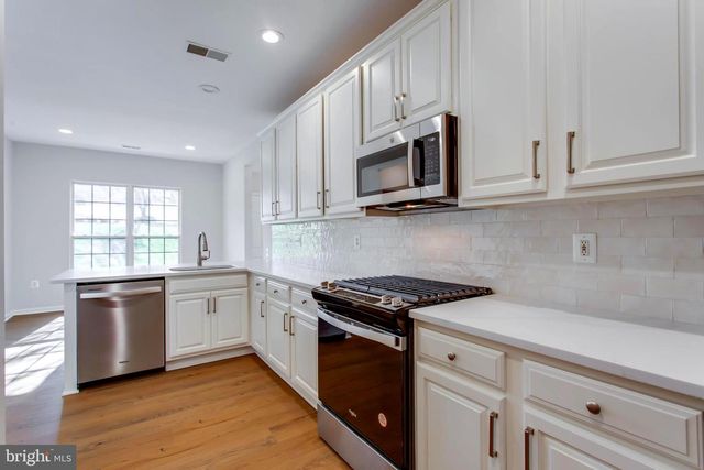 1981 PENFOLD CT, Woodbridge, VA 22192