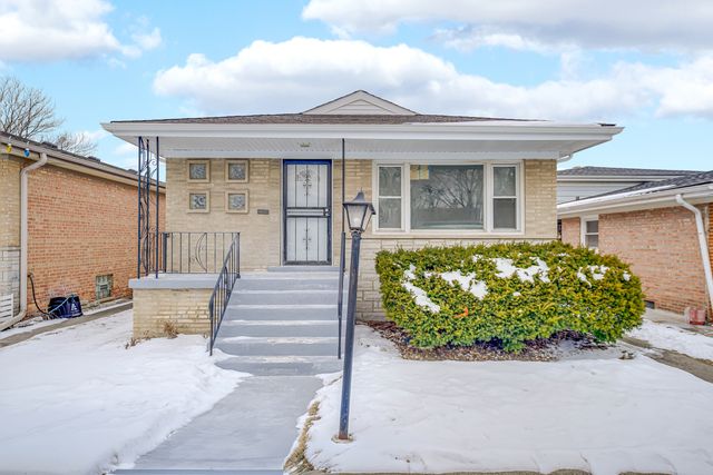 12930 S Carpenter Street, Calumet Park, IL 60827