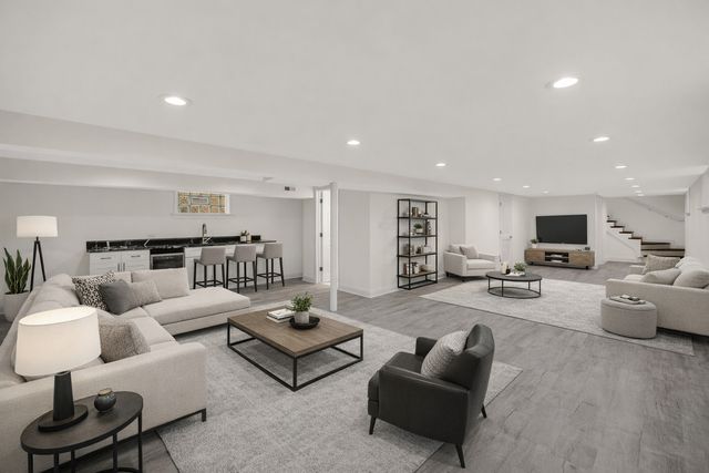 12930 S Carpenter Street, Calumet Park, IL 60827