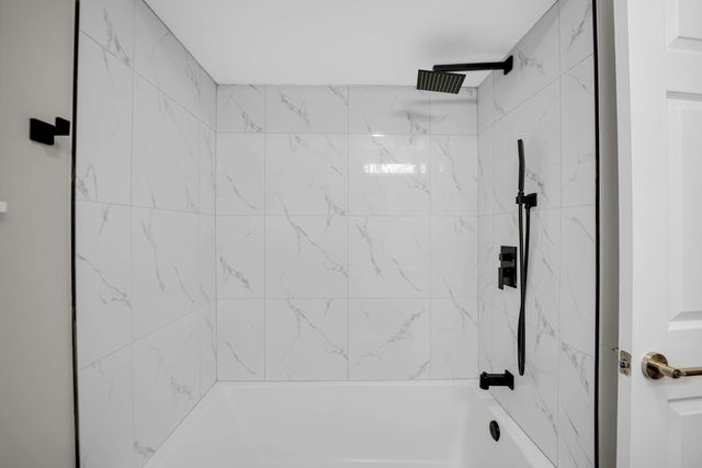 12930 S Carpenter Street, Calumet Park, IL 60827