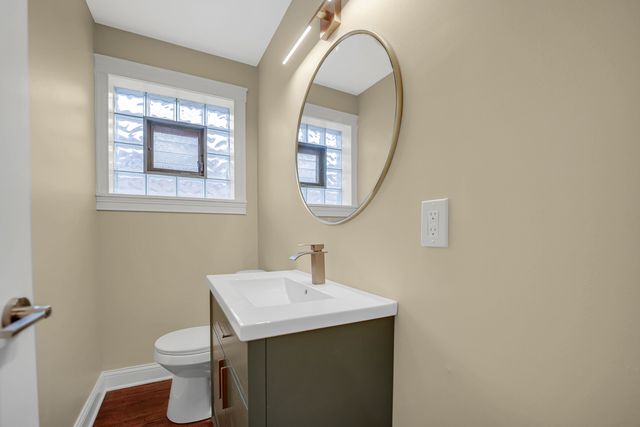 12930 S Carpenter Street, Calumet Park, IL 60827