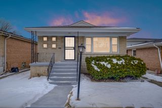 12930 S Carpenter Street, Calumet Park, IL 60827