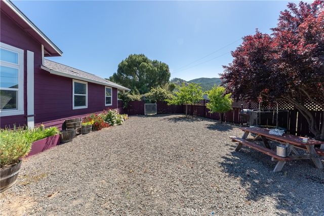 17706 Holly Way, Clearlake Oaks, CA 95423