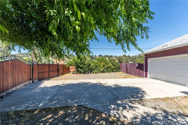 17706 Holly Way, Clearlake Oaks, CA 95423
