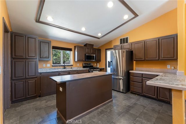 17706 Holly Way, Clearlake Oaks, CA 95423