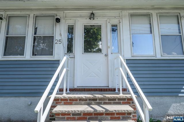 25 Comfort Place, Clifton, NJ 07011