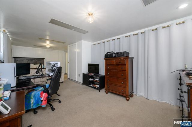 25 Comfort Place, Clifton, NJ 07011