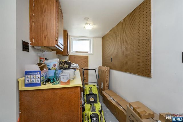 25 Comfort Place, Clifton, NJ 07011