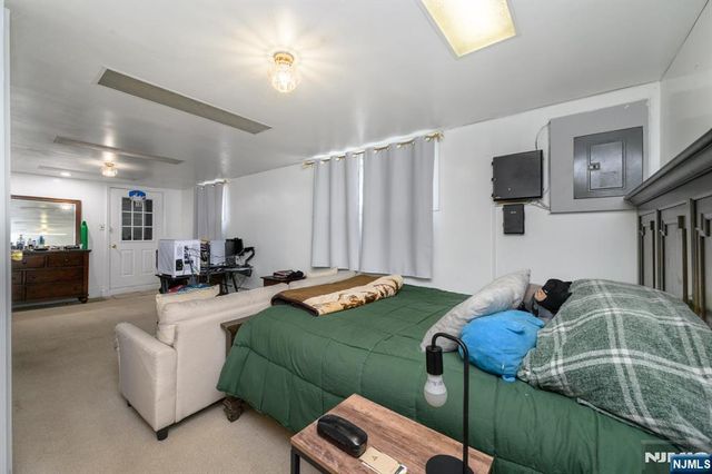 25 Comfort Place, Clifton, NJ 07011