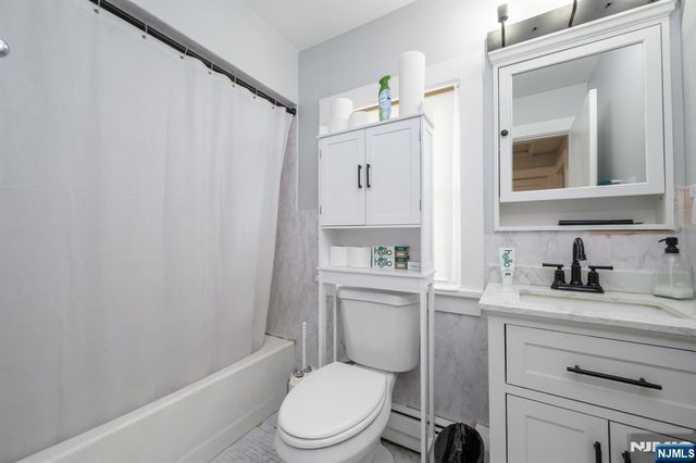25 Comfort Place, Clifton, NJ 07011