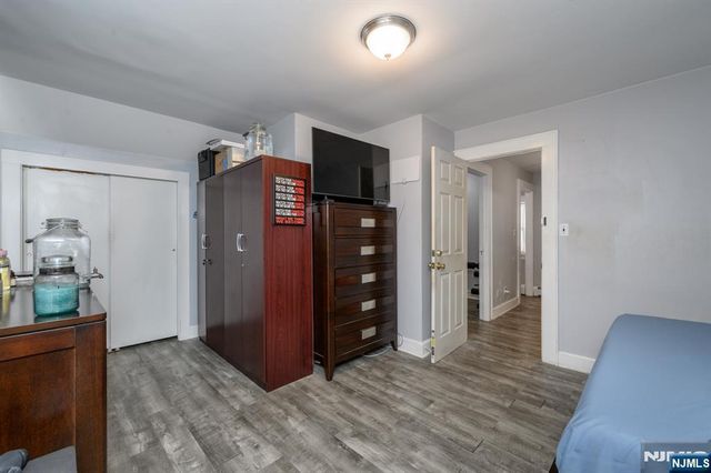 25 Comfort Place, Clifton, NJ 07011
